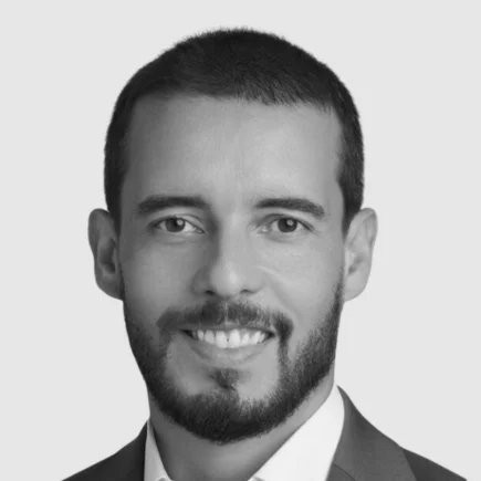 A portrait of Humberto Pereira