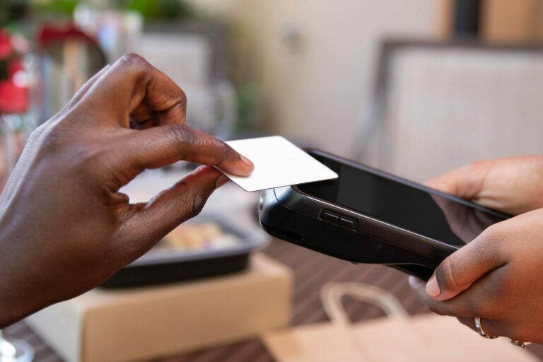 Capital Raise and Deal Structuring for a Mobile Payment Pioneer in El Salvador